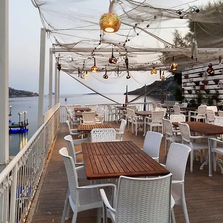 ホテル Golden Age Bodrum 4*