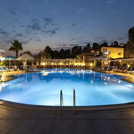 Golden Age Bodrum ホテル 4*