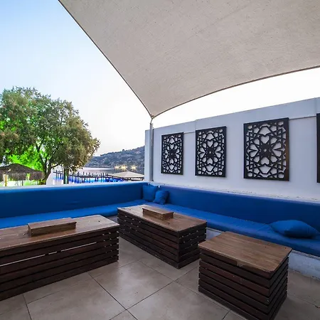 Golden Age Bodrum 얄리카베크