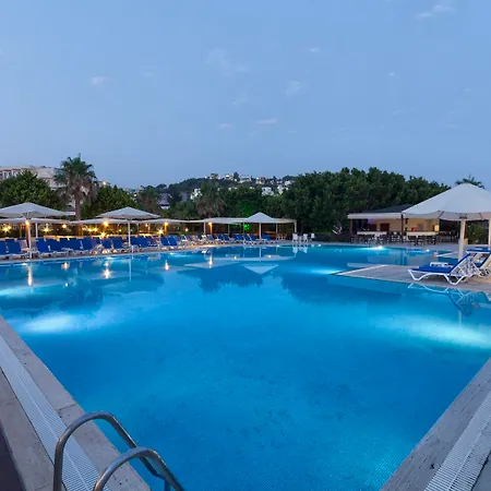 Golden Age Bodrum 4* 얄리카베크