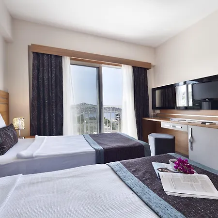 Golden Age Bodrum 얄리카베크